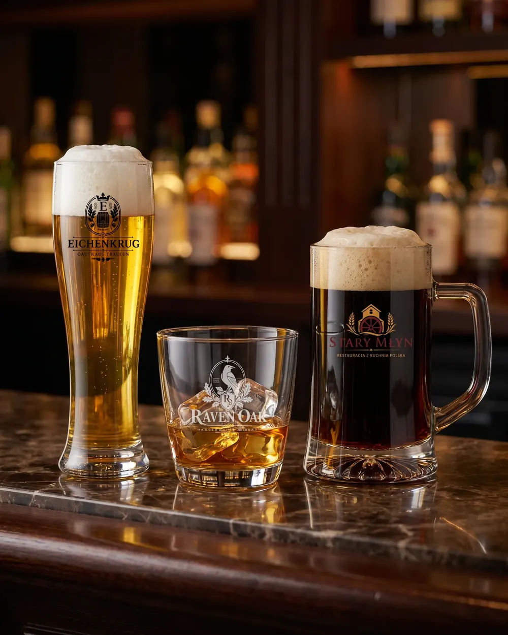 Szkło ze znakowaniem dla firm — szklanka do piwa i kufel z nadrukiem logo oraz szklanka do whisky z grawerem
